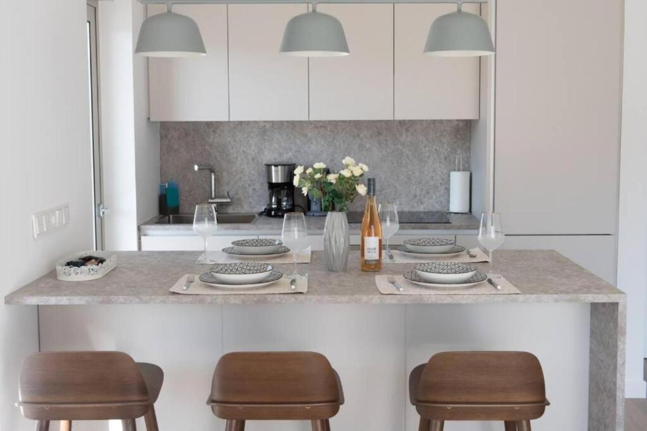 Bright Apartment In The New Building Athen Exterior foto